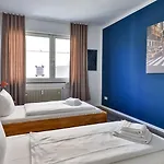 Spacious Flat 2nd Floor Near Station Karlsruhe