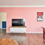 Spacious Flat 2nd Floor Near Station Karlsruhe