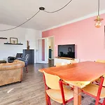 Spacious Flat 2nd Floor Near Station Karlsruhe