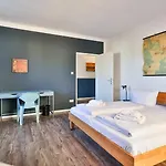 Spacious Flat 2nd Floor Near Station Appartement Karlsruhe