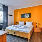 Spacious Flat 2nd Floor Near Station Karlsruhe