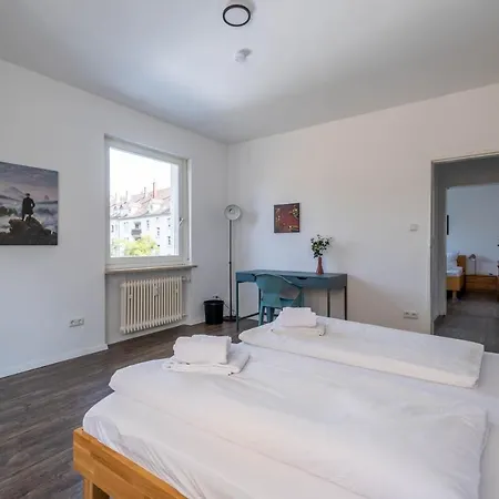 Spacious Flat 2nd Floor Near Station 公寓 卡尔斯鲁厄