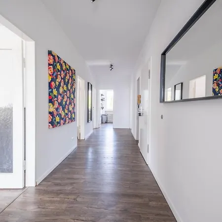 Spacious Flat 2nd Floor Near Station * 卡尔斯鲁厄