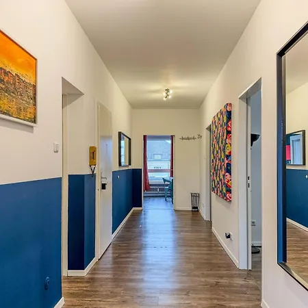 Spacious Flat 2nd Floor Near Station Apartmán *