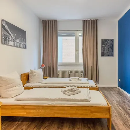 Apartmán Spacious Flat 2nd Floor Near Station *