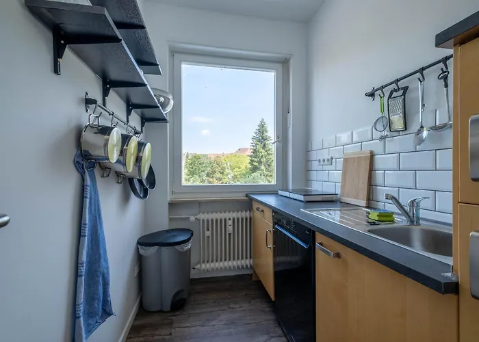 Spacious Flat 2nd Floor Near Station Appartement